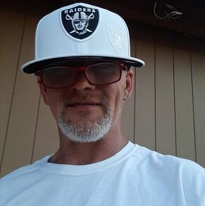 Meet your Posher, Joel